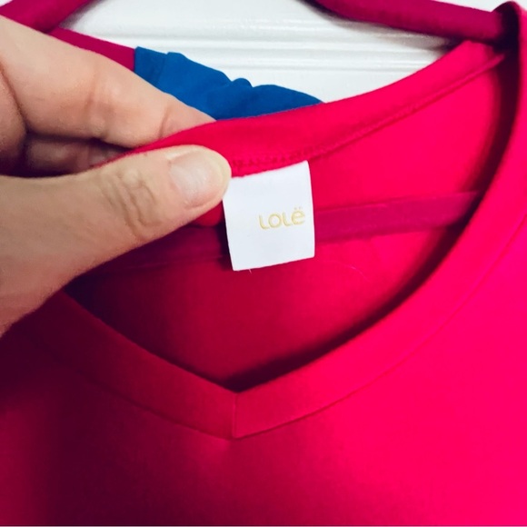 Set of 2 - Lole Bold Red and Blue V-Neck Tops size medium
Set of 2 - Picture 4 of 5